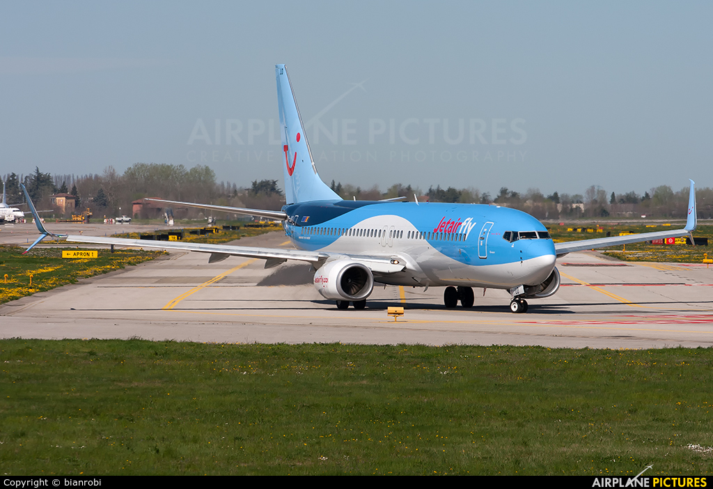 Jetairfly (TUI Airlines Belgium) OO-JLO aircraft at Bologna - Borgo Panigale