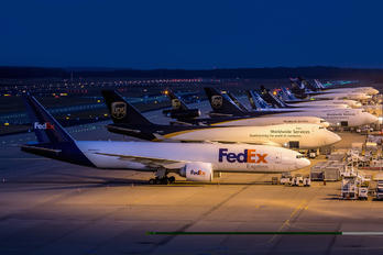 N864FD - FedEx Federal Express Boeing 777F