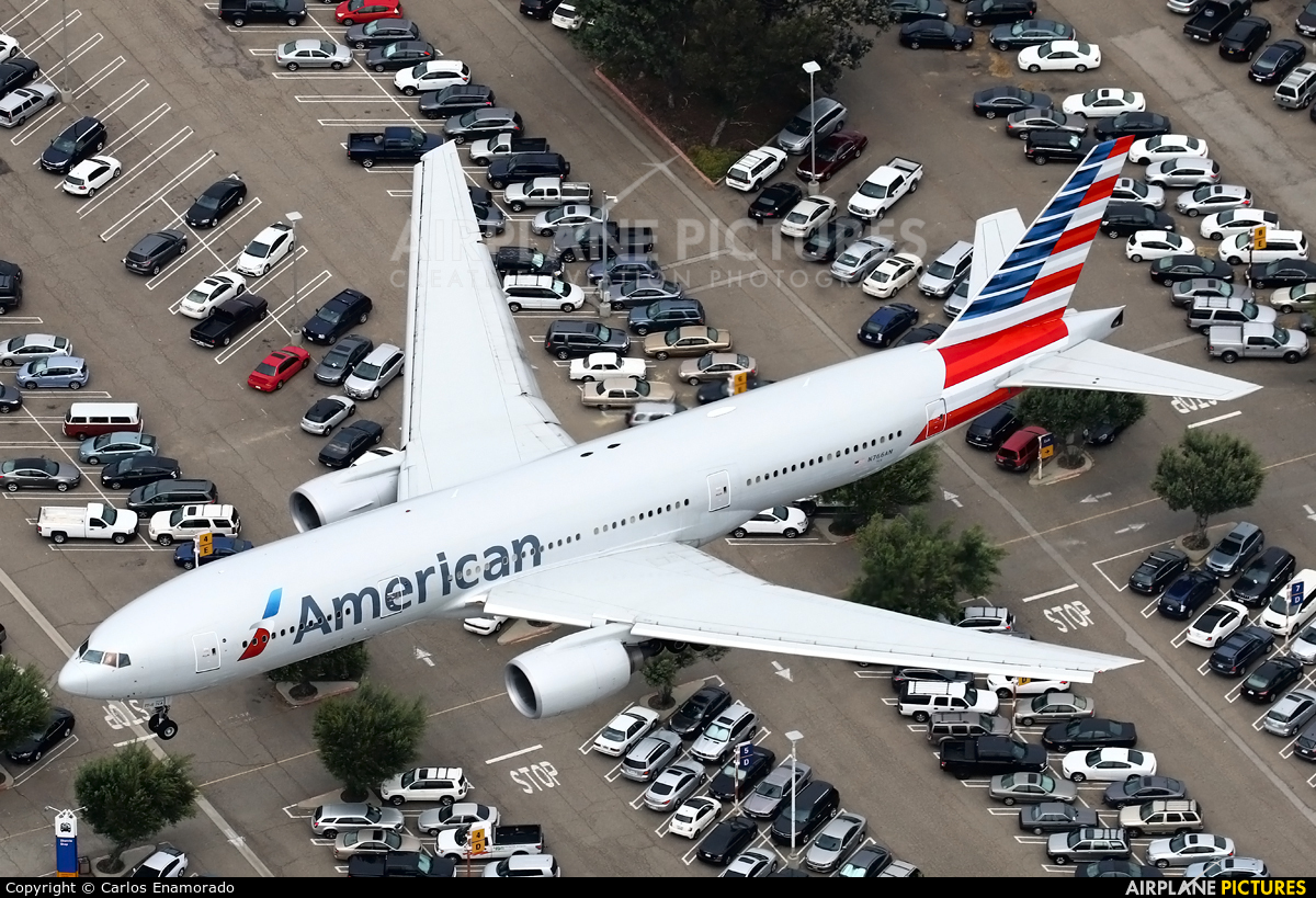 American Airlines N766AN aircraft at Los Angeles Intl