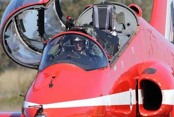 XX325 - Royal Air Force "Red Arrows" British Aerospace Hawk T.1/ 1A