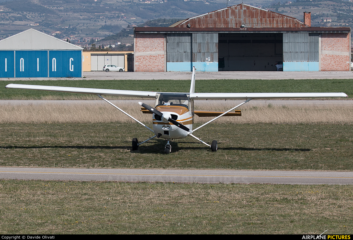 Private I-MILB aircraft at Verona - Boscomantico