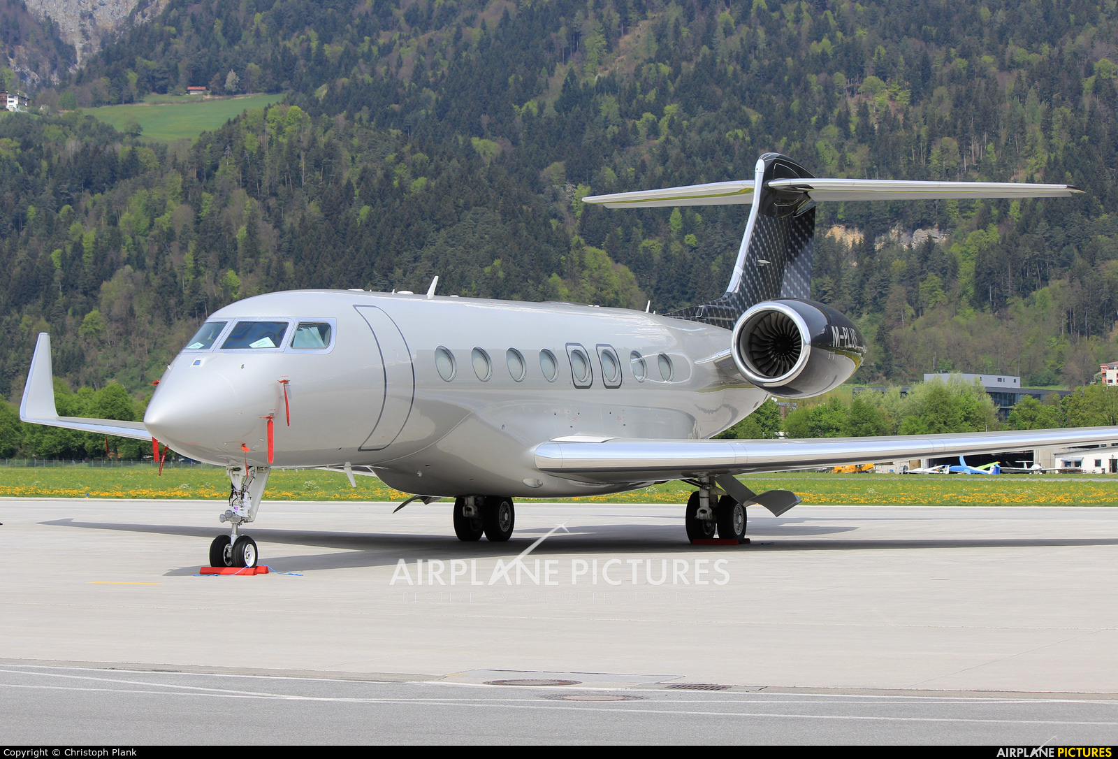 Private M-PLUS aircraft at Innsbruck
