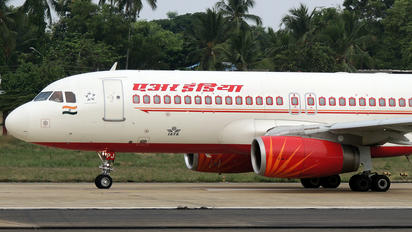 VT-EPJ - Air India Airbus A320