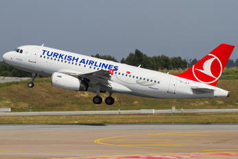 TC-JLP - Turkish Airlines Airbus A319