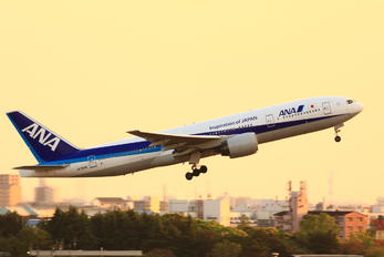 JA707A - ANA - All Nippon Airways Boeing 777-200ER