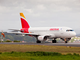 EC-MFO - Iberia Airbus A319