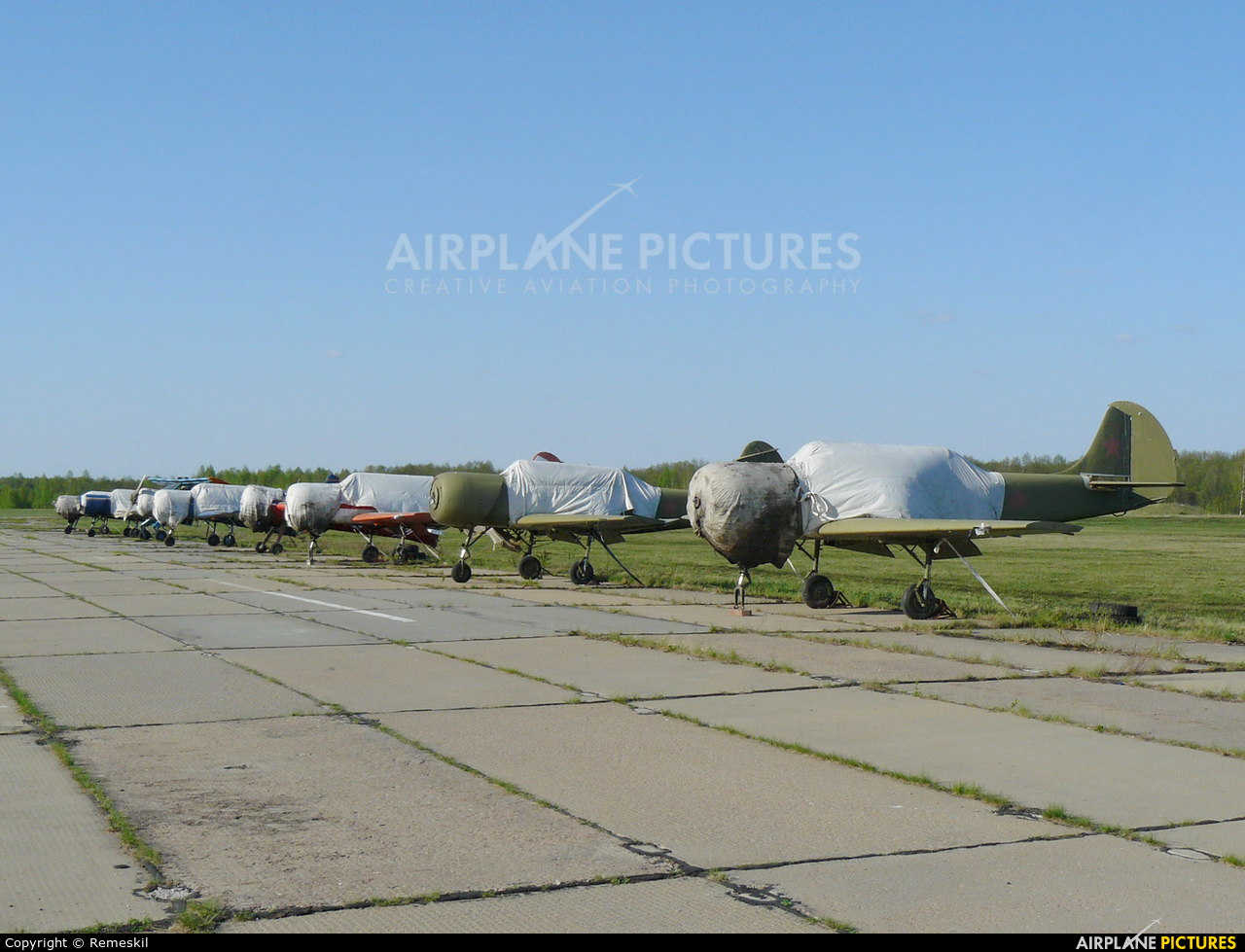 - Airport Overview - aircraft at Pravdinsk