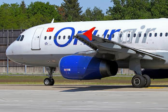 TC-OBG - Onur Air Airbus A320