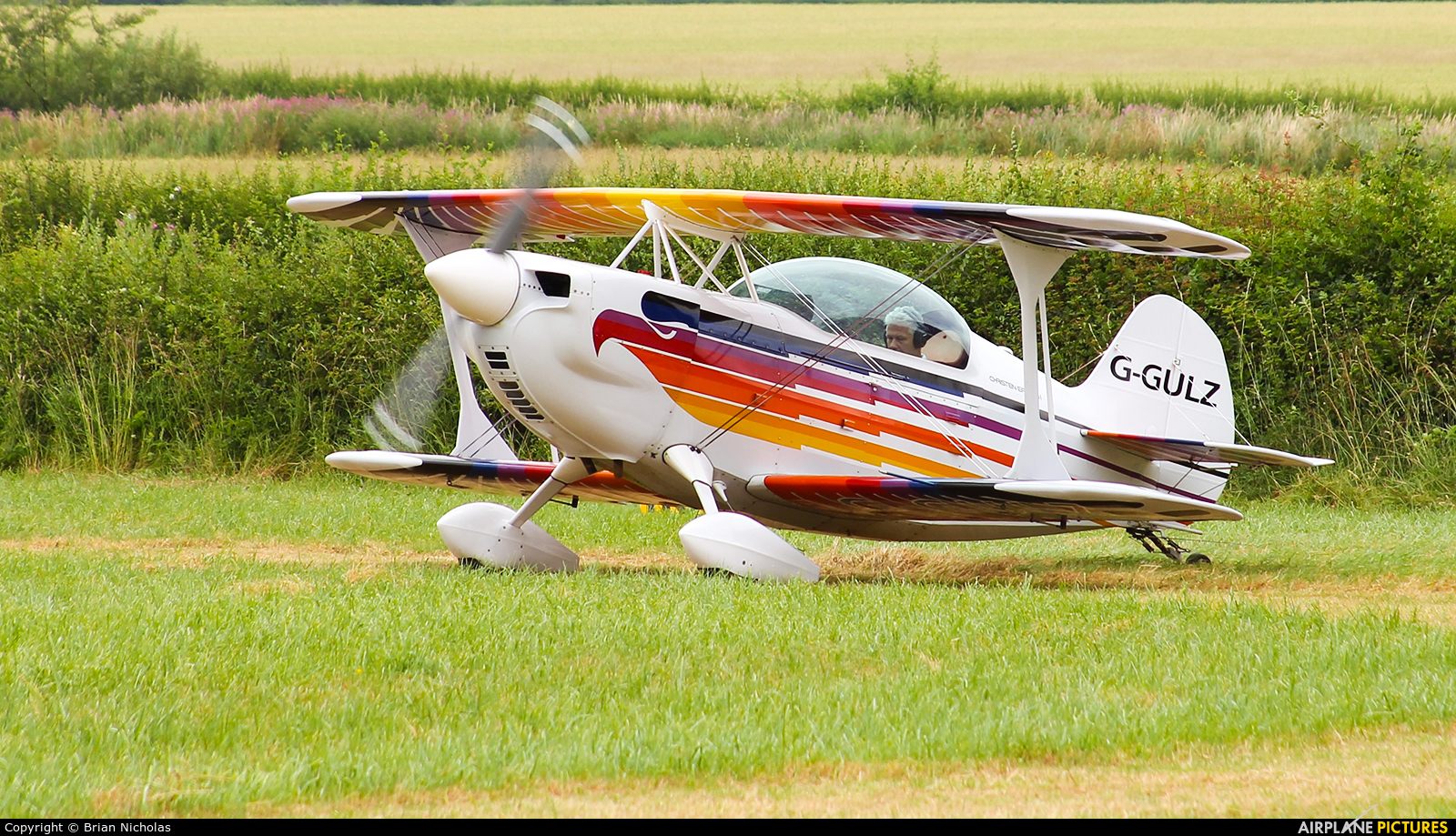 Private G-GULZ aircraft at Stoke Golding
