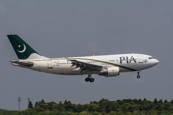 AP-BGR - PIA - Pakistan International Airlines Airbus A310