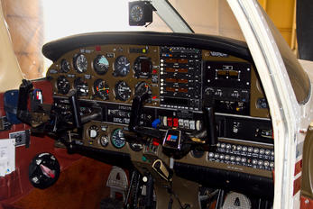 N7H - Private Piper PA-28R Arrow /  RT Turbo Arrow