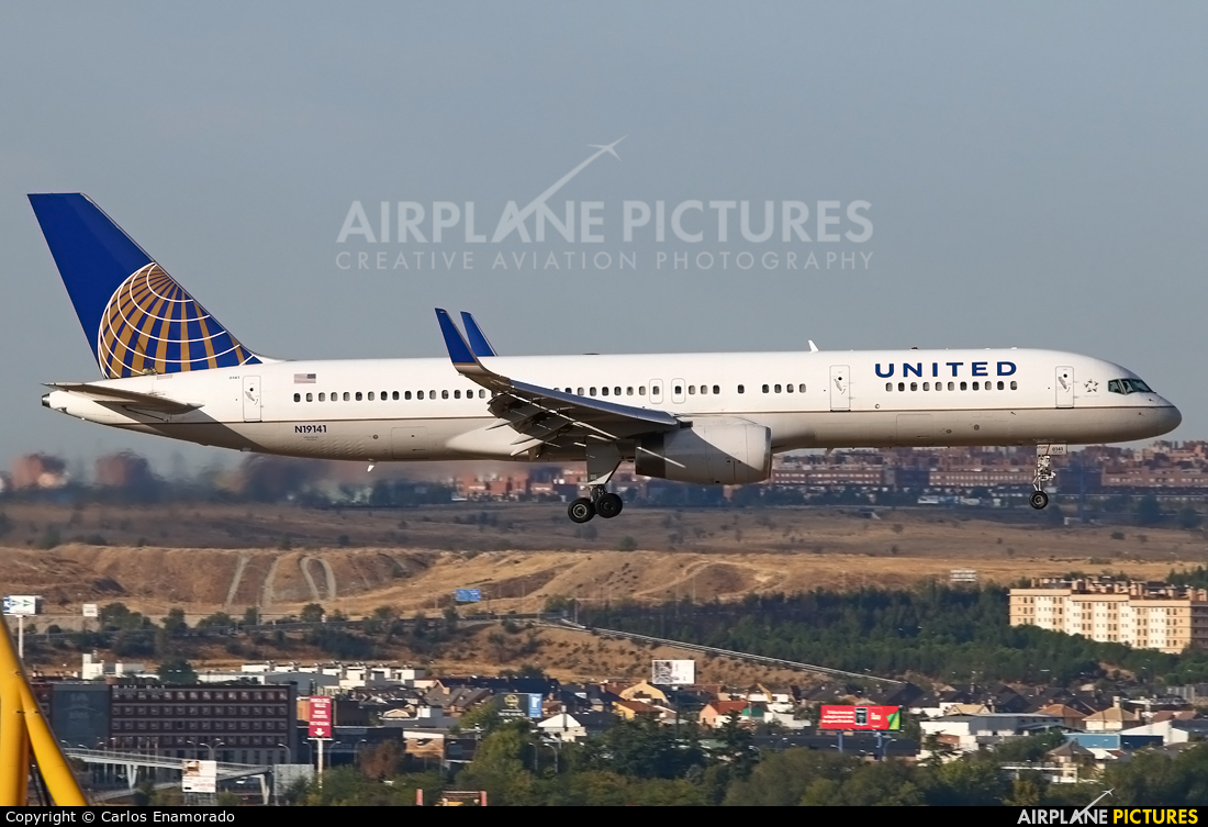 United Airlines N19141 aircraft at Madrid - Barajas