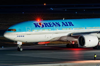 HL7765 - Korean Air Boeing 777-200ER