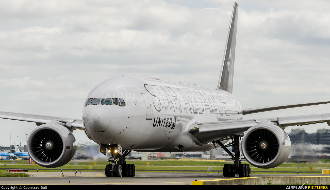 United Airlines N77022 aircraft at Amsterdam - Schiphol