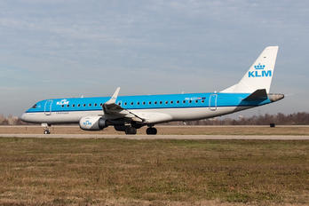 PH-EZT - KLM Cityhopper Embraer ERJ-190 (190-100)
