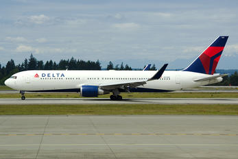 N173DZ - Delta Air Lines Boeing 767-300ER