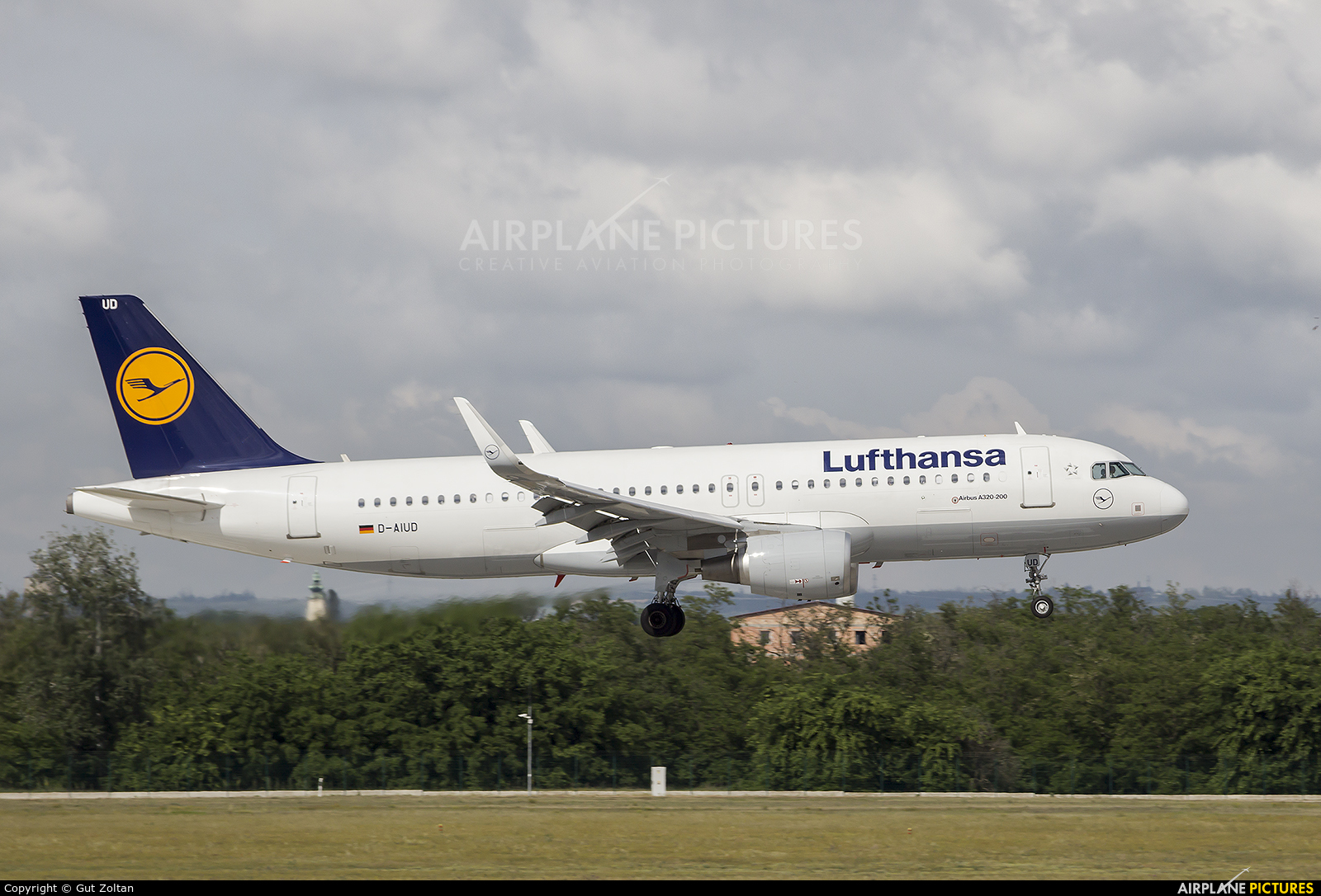 Lufthansa D-AIUD aircraft at Budapest Ferenc Liszt International Airport