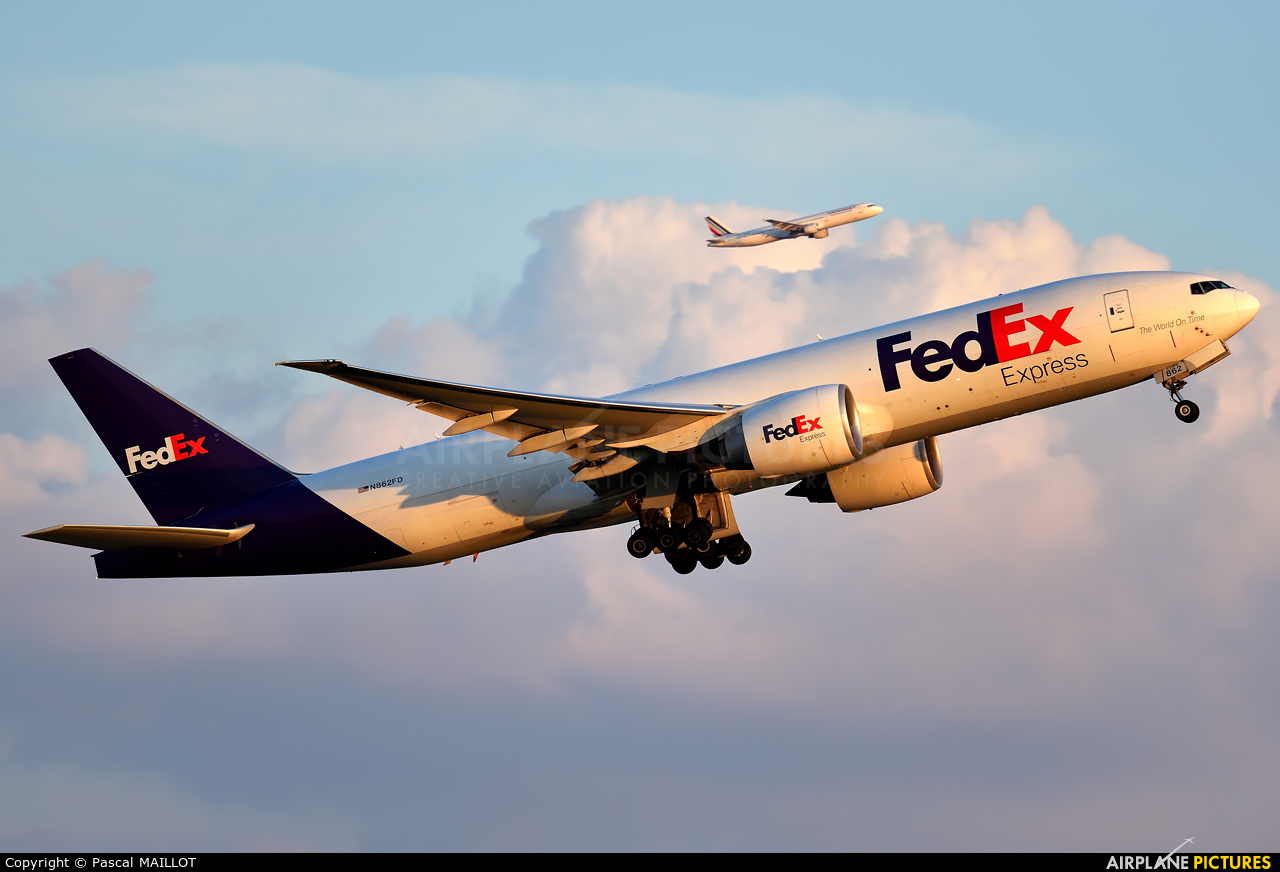 FedEx Federal Express N862FD aircraft at Paris - Charles de Gaulle