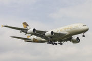 Etihad's new A380 landing at London - Heathrow title=