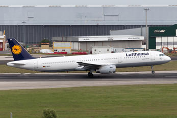 D-AIDX - Lufthansa Airbus A321