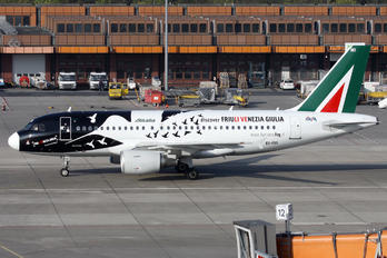 EI-IMI - Alitalia Airbus A319