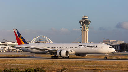 RP-C7773 - Philippines Airlines Boeing 777-300ER