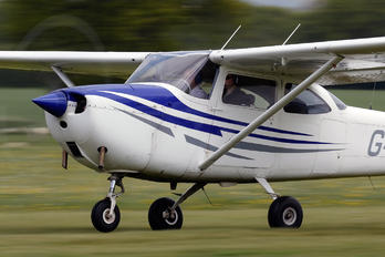G-AVIS - Private Cessna 172 Skyhawk (all models except RG)