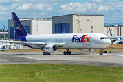 N122FE - FedEx Federal Express Boeing 767-300F aircraft