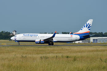 TC-SNP - SunExpress Boeing 737-800