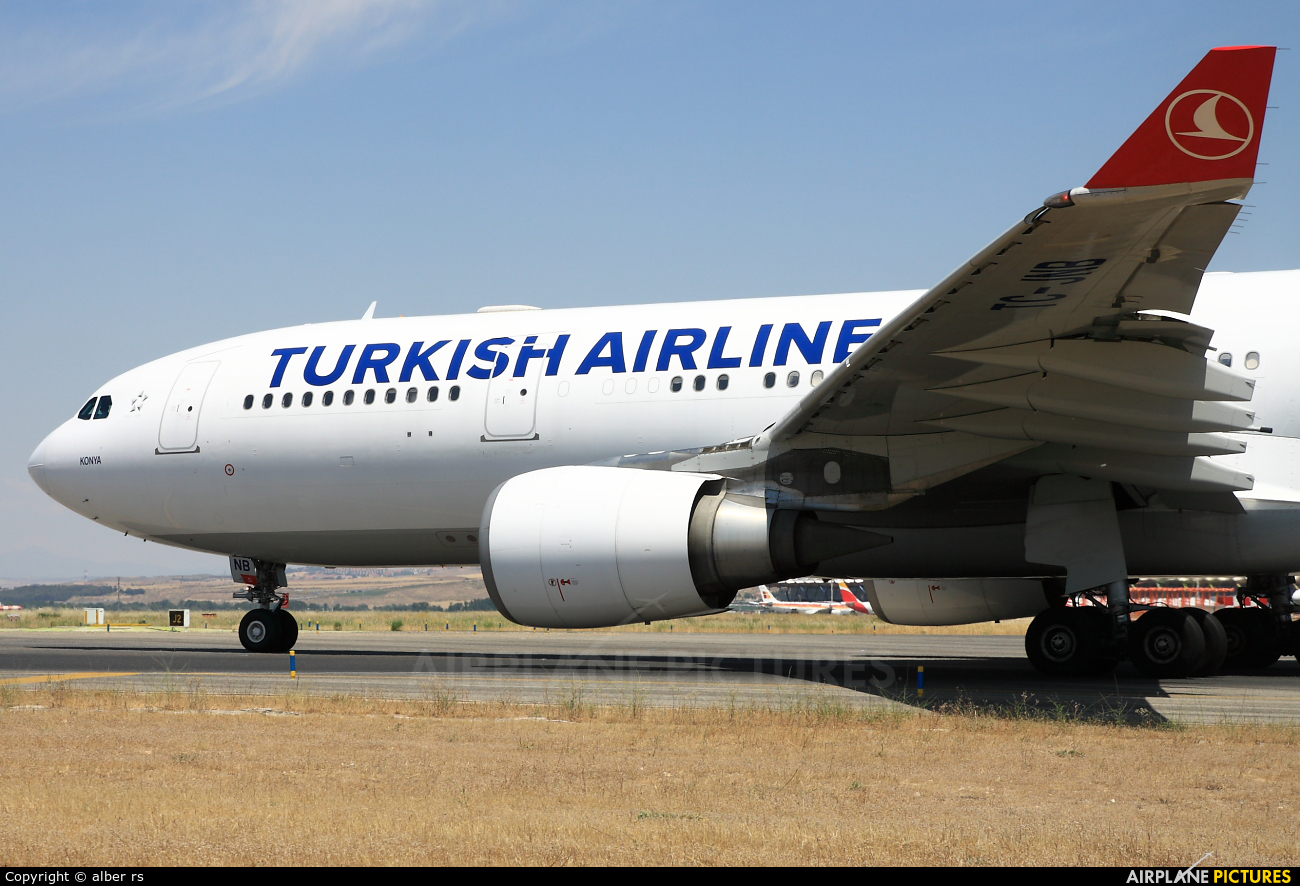 Turkish Airlines TC-JNB aircraft at Madrid - Barajas