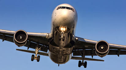 - - Delta Air Lines Boeing 767-300ER
