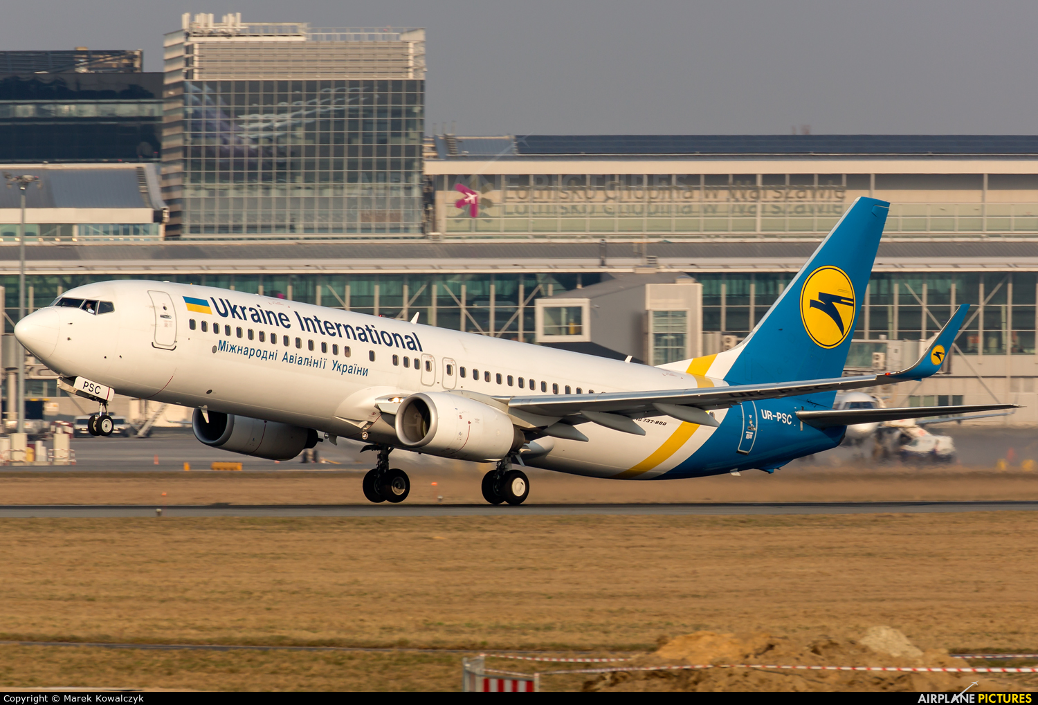 Ukraine International Airlines UR-PSC aircraft at Warsaw - Frederic Chopin