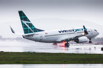 C-GMWJ - WestJet Airlines Boeing 737-700