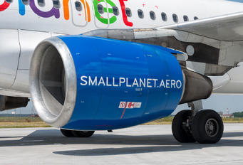 SP-HAF - Small Planet Airlines Airbus A320