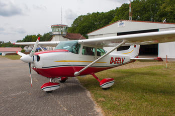 D-EELV - Private Cessna 172 Skyhawk (all models except RG)