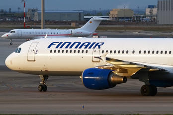 OH-LZB - Finnair Airbus A321