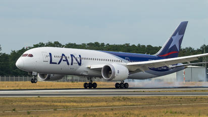 CC-BBF - LAN Airlines Boeing 787-8 Dreamliner