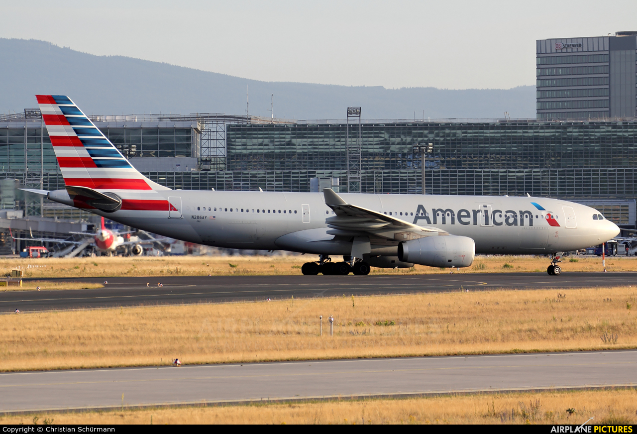 American Airlines N286AY aircraft at Frankfurt