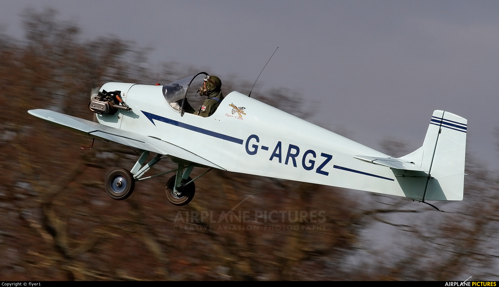 Private G-ARGZ aircraft at Lashenden / Headcorn