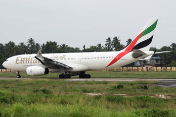 A6-EKQ - Emirates Airlines Airbus A330-200
