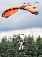 - - Private Parachute Parachutist