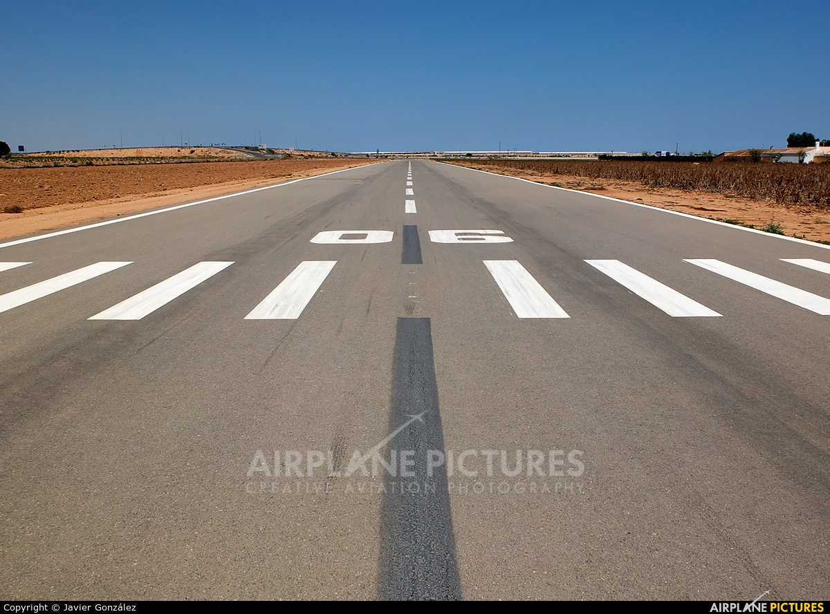 - Airport Overview - aircraft at Murcia - Los Garranchos