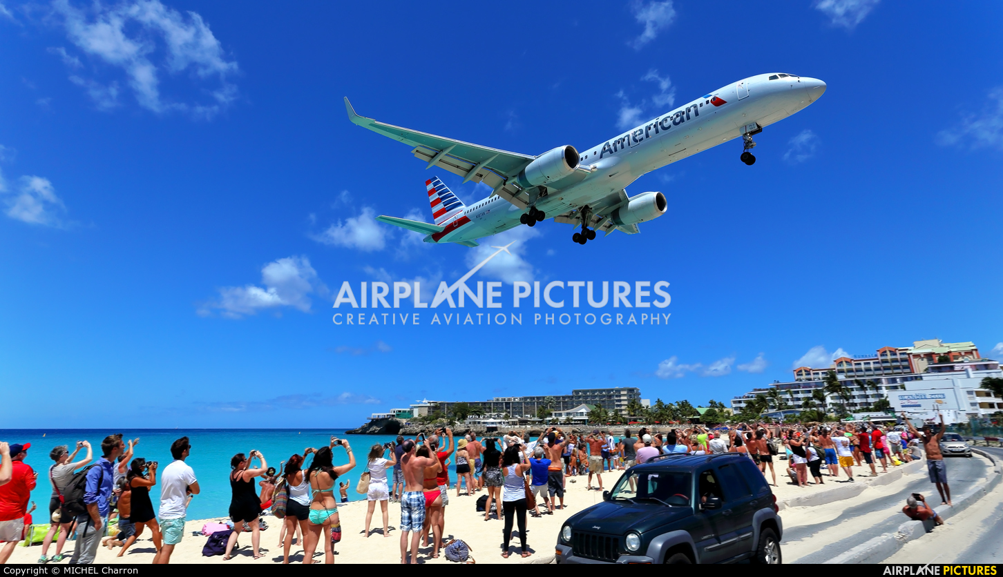 American Airlines N187AN aircraft at Sint Maarten - Princess Juliana Intl