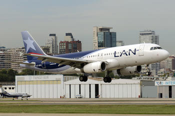 CC-BAL - LAN Airlines Airbus A320