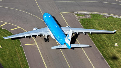 PH-AOF - KLM Airbus A330-200