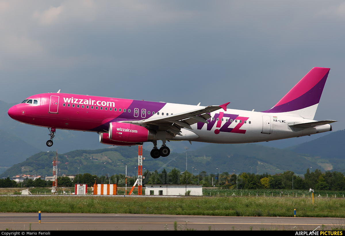 Wizz Air HA-LWC aircraft at Bergamo - Orio al Serio