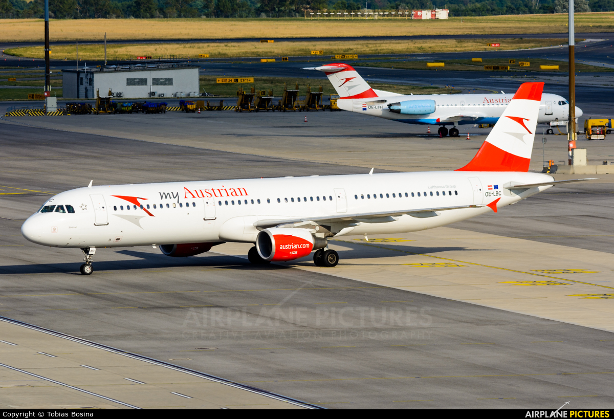 Austrian Airlines/Arrows/Tyrolean OE-LBC aircraft at Vienna - Schwechat