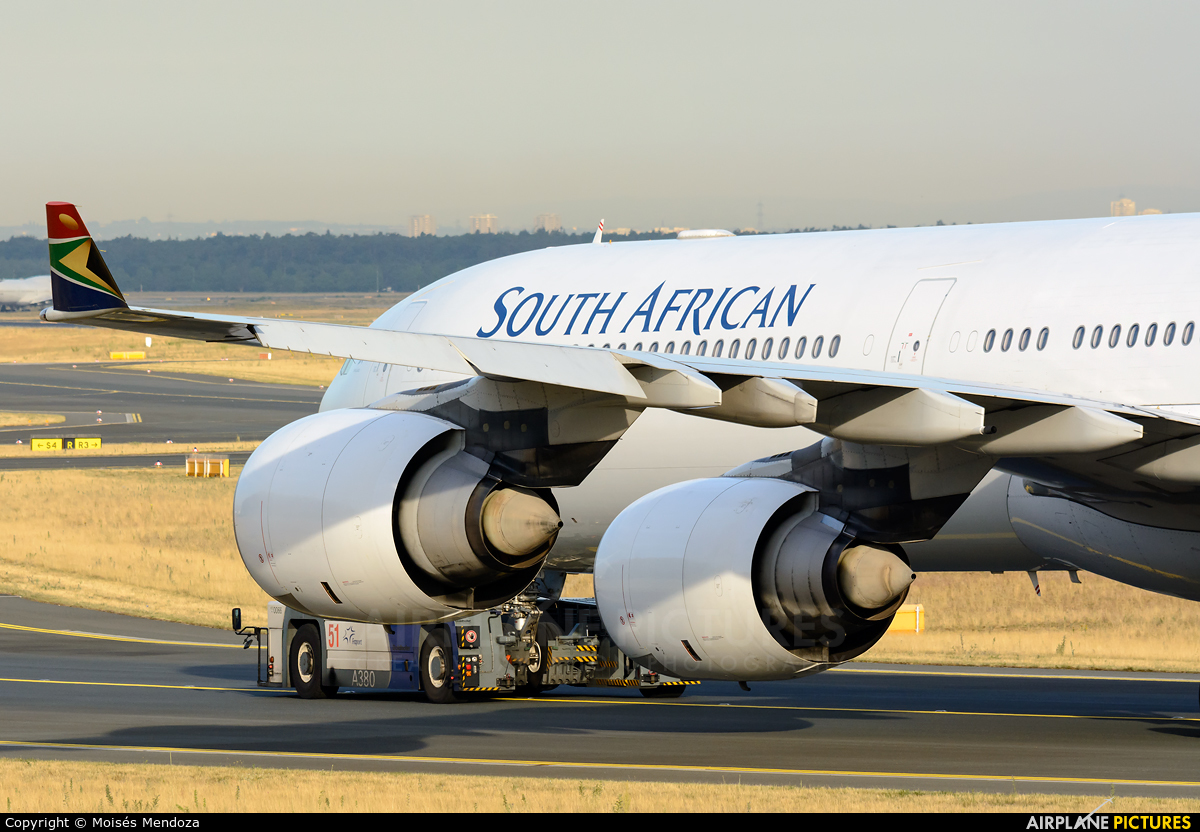South African Airways ZS-SNI aircraft at Frankfurt