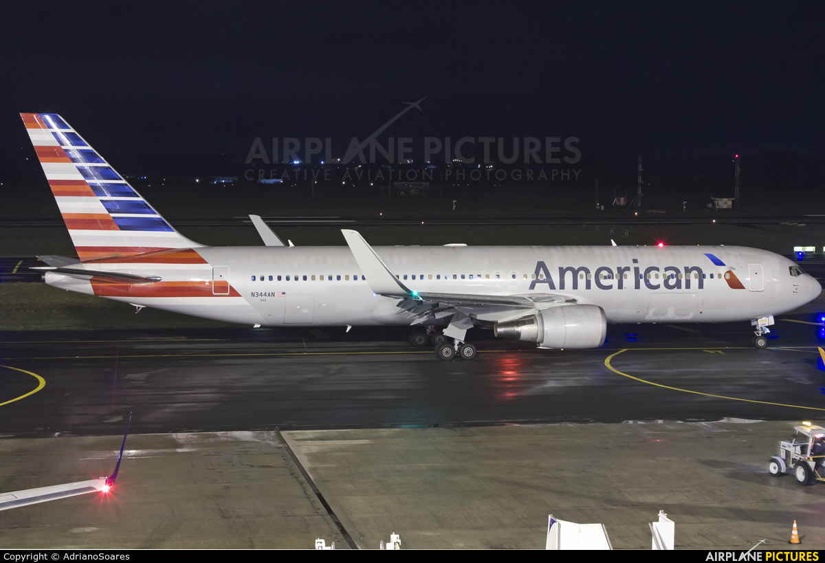 American Airlines N344AN aircraft at Curitiba -  Afonso Pena