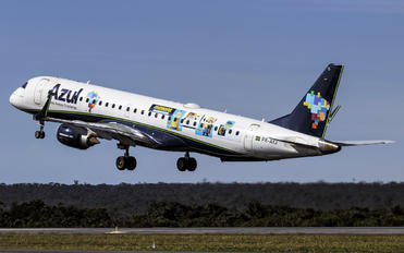 PR-AYJ - Azul Linhas Aéreas Embraer ERJ-195 (190-200)